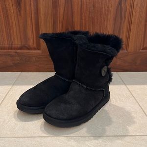 UGG Bailey Button boots